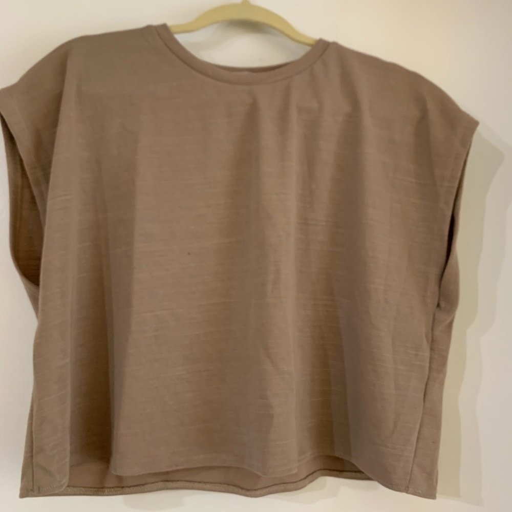 Crop top - Picture 2 of 3
